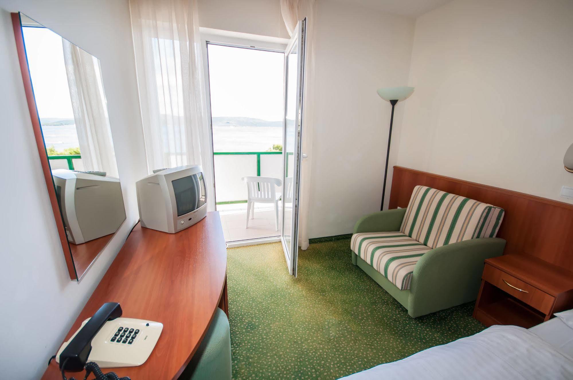 Hotel Lavanda โบชาวา ภายนอก รูปภาพ