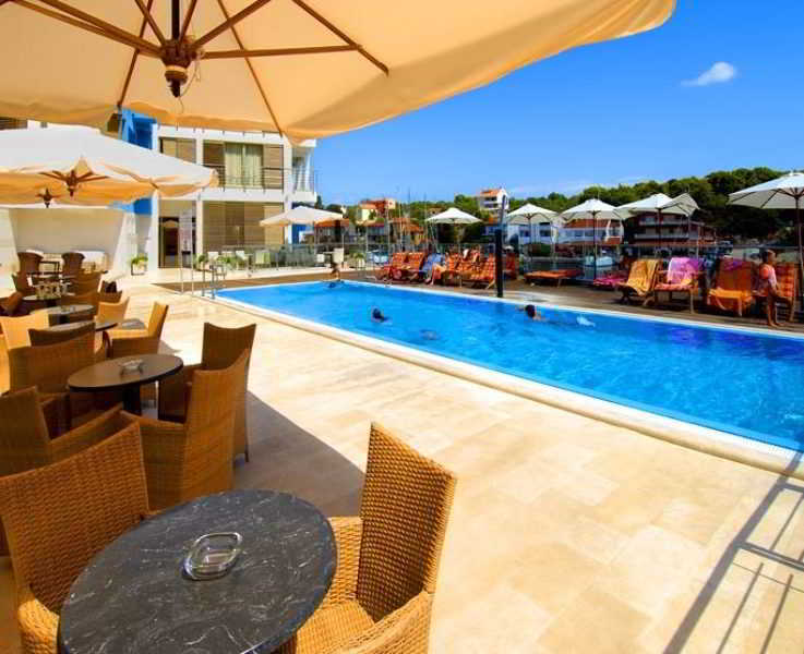 Hotel Lavanda โบชาวา ภายนอก รูปภาพ